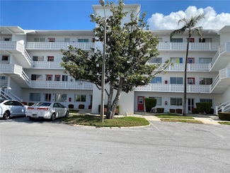 8055 112th St Unit 406, Seminole, FL 33772