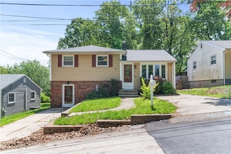 31 Hornbine St, Cranston, RI 02910