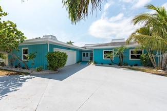 4643 Bay Crest Dr, Tampa, FL 33615