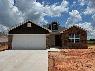 932 S Bear Ln, Mustang, OK 73064