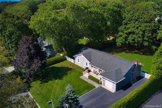 9 Linda Ln, East Moriches, NY 11940