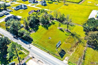 2132 Louisiana 20, Vacherie, LA 70090