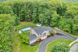 7 Hennion Dr, Parsippany, NJ 07054