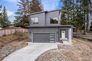 10518 Barnes Ln S, Tacoma, WA 98444