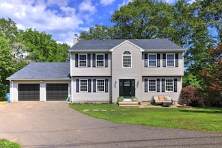 28 Edgewood Ave, Shelton, CT 06484