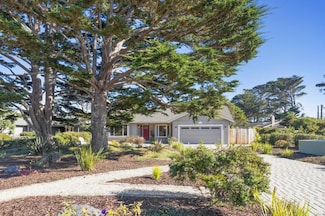 141 Arbor Ln, Moss Beach, CA 94038