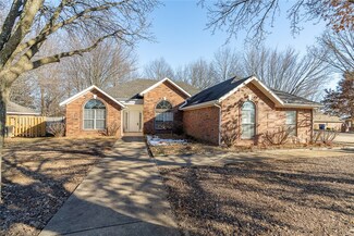 5101 Roxbury Way, Springdale, AR 72762