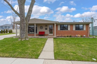 4010 Mark Orr Rd, Royal Oak, MI 48073