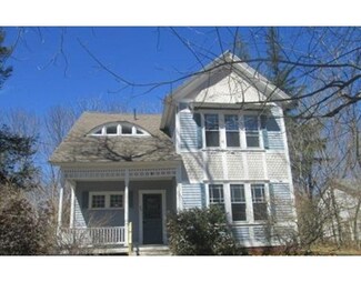 90 Union St, Barre, MA 01005