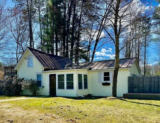 33 C St, Hartford, VT 05001