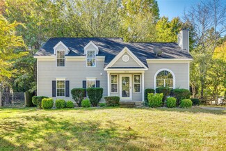 7825 Royce Hall Ln, Charlotte, NC 28216