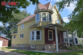 603 Center St, Wonewoc, WI 53968