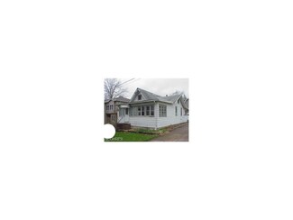 221 Shadow Shore Dr, Chippewa Lake, OH 44215