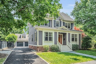 65 Everett St, Concord, MA 01742