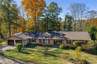 2337 Beechwood Dr NW, Dover, OH 44622