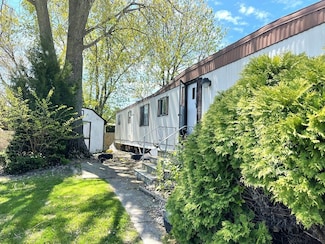 588 Colleen Dr Unit 588, Chicago Heights, IL 60411