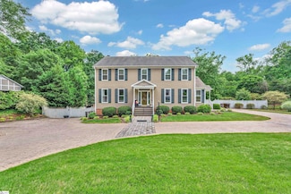 202 Fernbrook Cir, Spartanburg, SC 29307