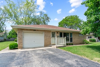 419 Brown St Unit 6, Wauconda, IL 60084