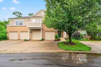 830 Southmeadow Cir, Cincinnati, OH 45231