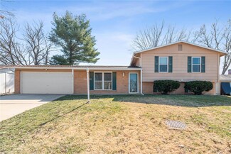 30 S Hillview Dr, Saint Peters, MO 63376