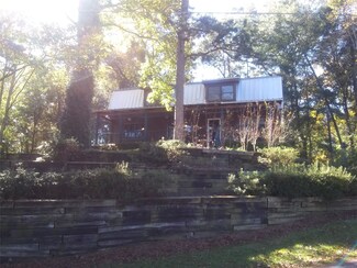 303 Shady Nook Dr, Deatsville, AL 36022