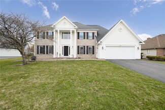 35 Barclay Square Dr, Rochester, NY 14618