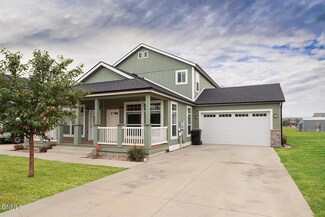617 40th St E, Williston, ND 58801