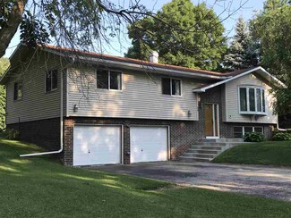 617 Central Ave, Deerfield, WI 53531