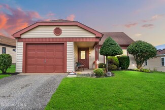 26 Woodstock Ln, Manchester, NJ 08759