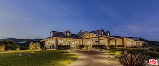 1697 W Potrero Rd, Thousand Oaks, CA 91361