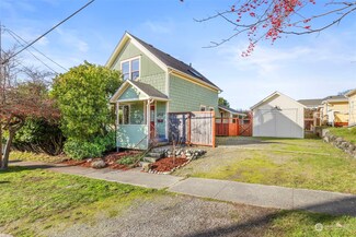 1818 Lawrence St, Port Townsend, WA 98368