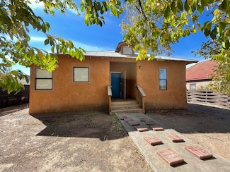 708 Spruce St, Magdalena, NM 87825