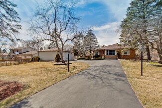 7023 Willow Springs Rd, Long Grove, IL 60060