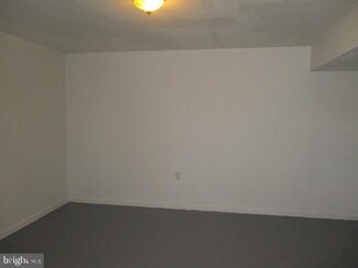 419 Steps to Heaven Rd, Linden, VA 22642