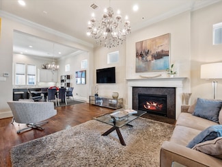 249 E 27th St, Houston, TX 77008