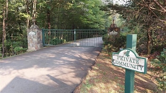 28 Oak Ridge Way, Ellijay, GA 30536