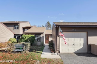16 Concord Ct Unit 15D, Red Bank, NJ 07701