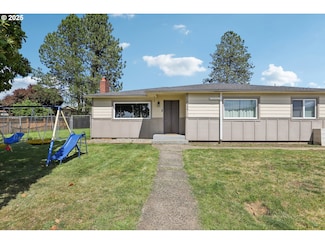 324 N 18th St, Saint Helens, OR 97051
