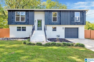 2804 Emerald Ave, Bessemer, AL 35023