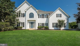 16 Bittersweet Dr, Doylestown, PA 18901