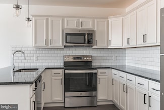 6649 Ridge Ave Unit B210, Philadelphia, PA 19128