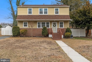 255 W Maple Ave, Lindenwold, NJ 08021