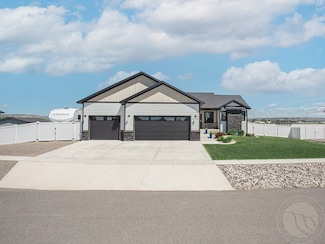 6705 Skycrest Dr, Billings, MT 59106
