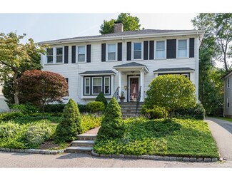 510 Lowell Ave Unit 1, Newtonville, MA 02460