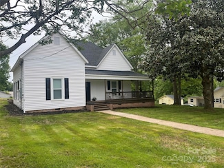 106 York St, Mooresboro, NC 28114