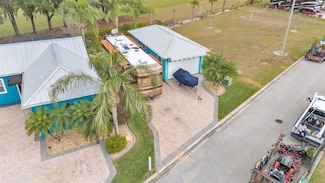 3247 Red Tail Hawk Dr, Auburndale, FL 33868