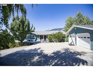 67852 Ruth Ln, Cove, OR 97824