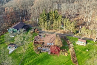 71 Sliker Rd, Glen Gardner, NJ 08826