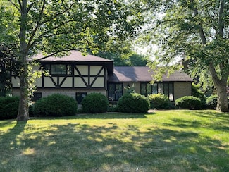 3816 James Ave, Huron, OH 44839