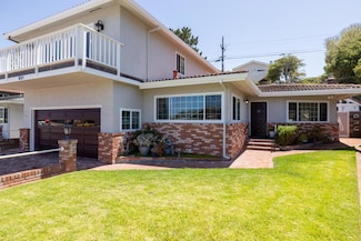 931 Petra Ln, Pacific Grove, CA 93950